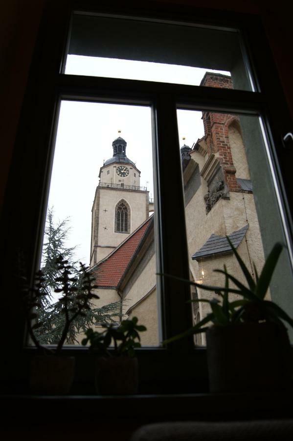 Ferienwohnung Am Kirchplatz Wittenberg Bagian luar foto