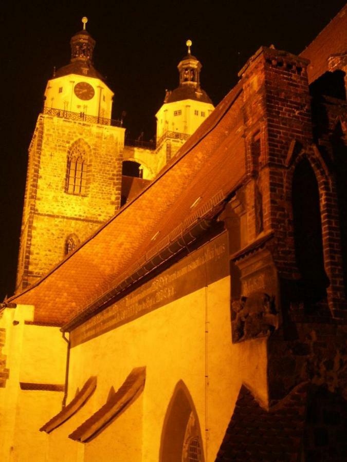 Ferienwohnung Am Kirchplatz Wittenberg Bagian luar foto